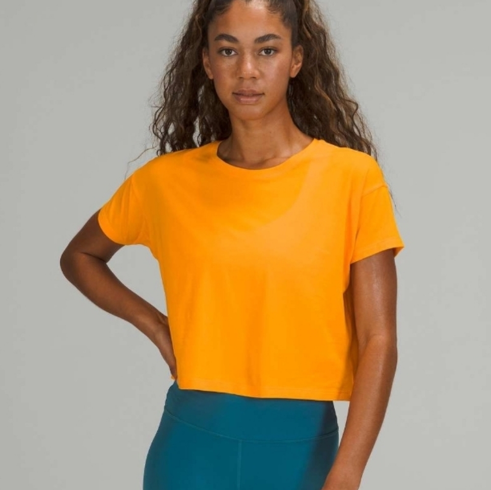 Lululemon Cates Tee - Clementine - Size 6